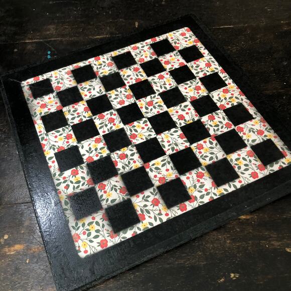 Scrapbook Chess Set - Vintage Flowers - Picture 8 of 11